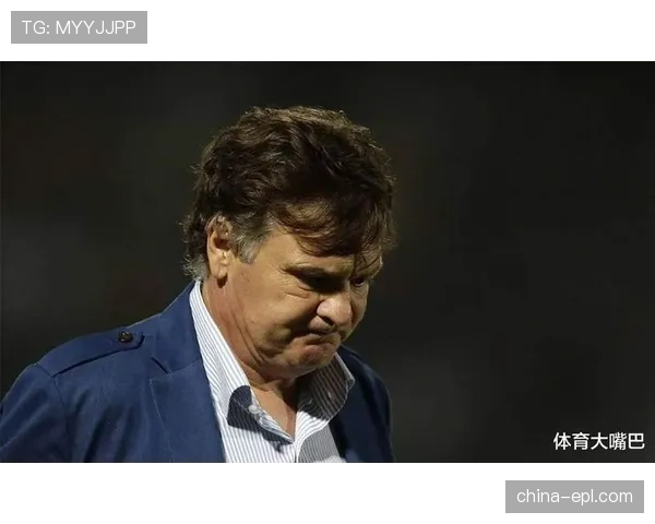 弗里克情绪失控引热议 足球圈聚焦教练情绪管理与职业心态